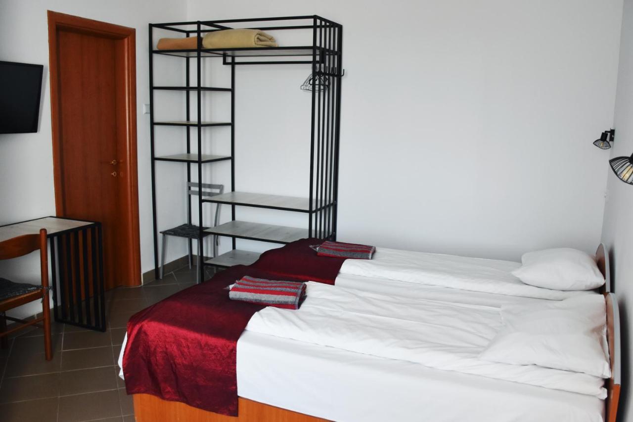 Pension Recidency Oradea Exterior foto